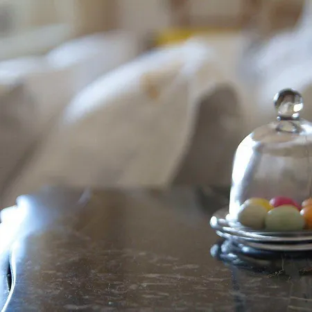 Les De Lulu Bed & Breakfast 3*