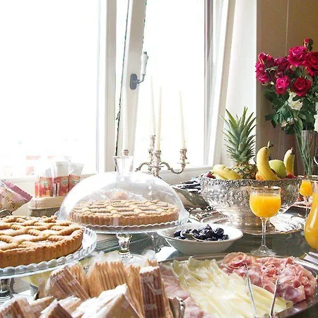 Les De Lulu Bed & Breakfast 3*